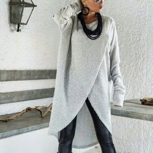 Long-sleeve pullover front slit top